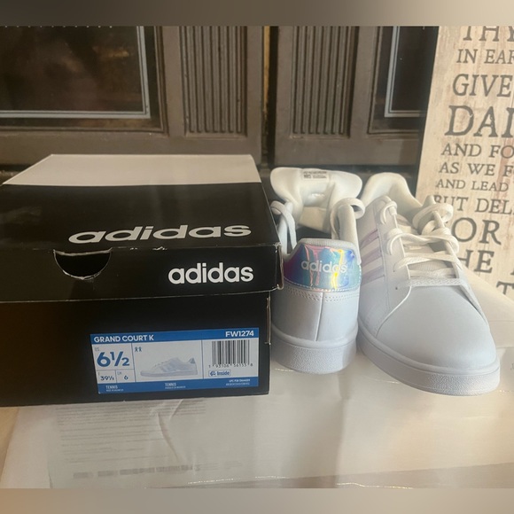 Grand Kourtney K adidas size 6 1/2 - Picture 5 of 5